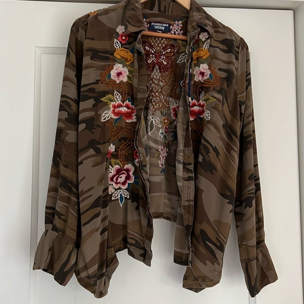 JOHNNY WAS SHIRT SIZE S